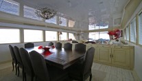 M&M - Main Salon